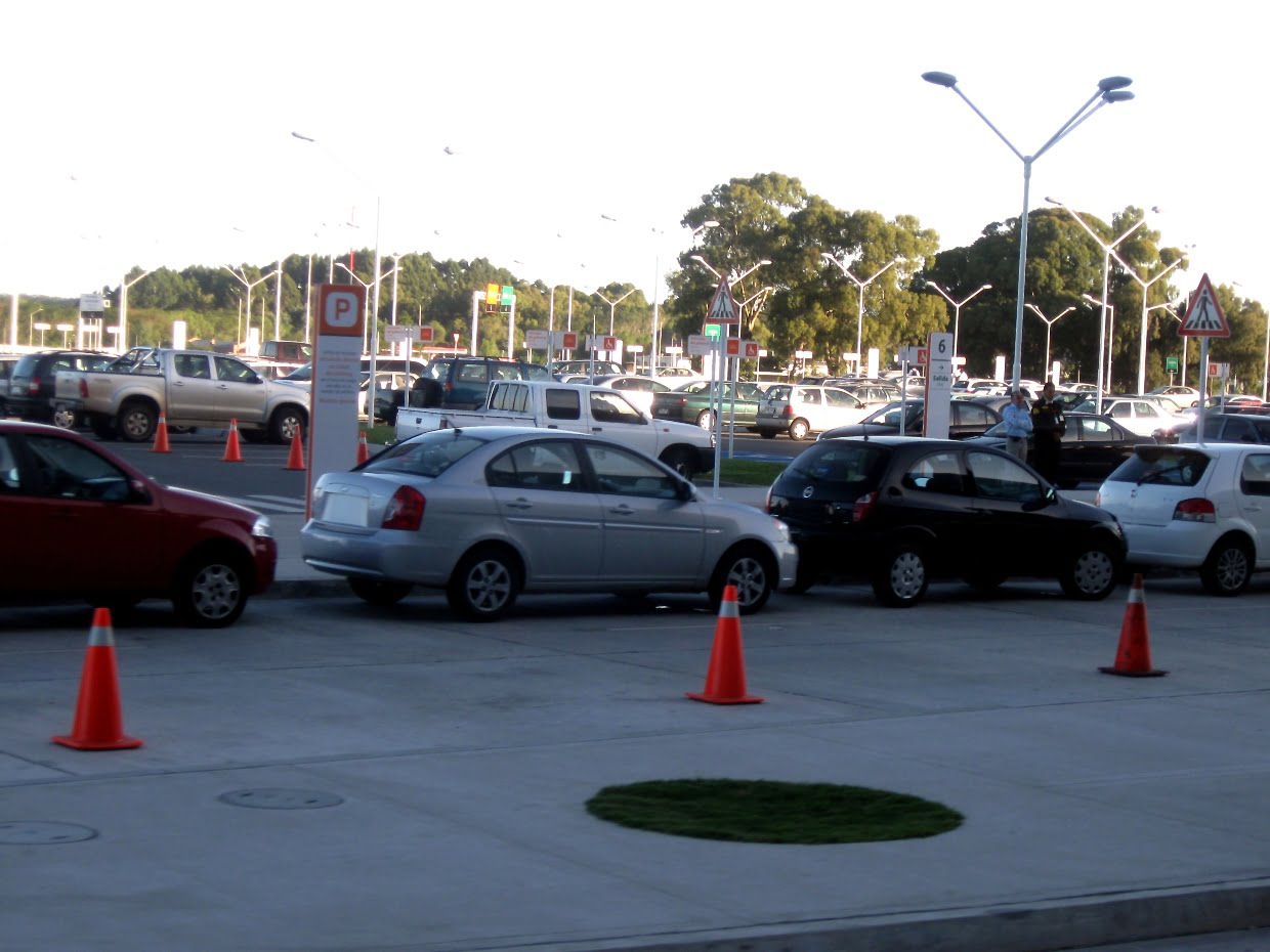 Read more about the article Parking przy lotnisku Wrocław – jak wybrać?